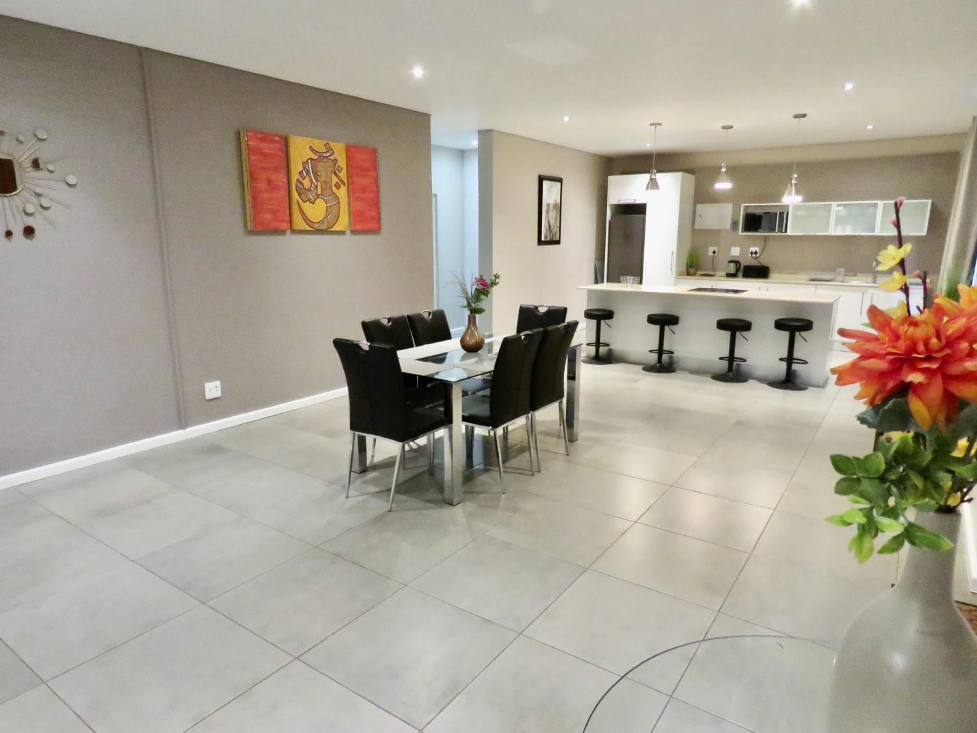 The Executive - Exclusive Self-Catering Apartments - Ezulwini Ngoại thất bức ảnh