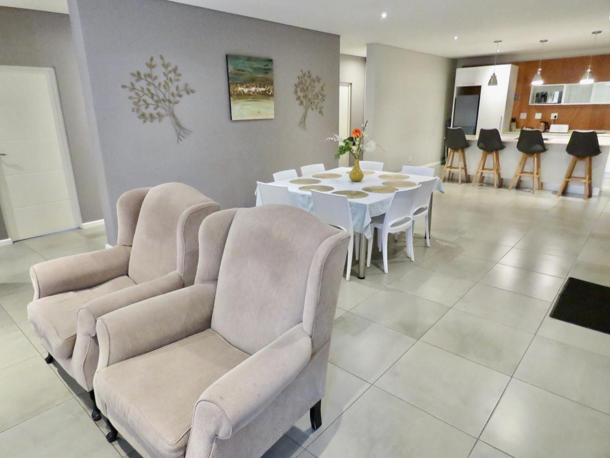 The Executive - Exclusive Self-Catering Apartments - Ezulwini Ngoại thất bức ảnh